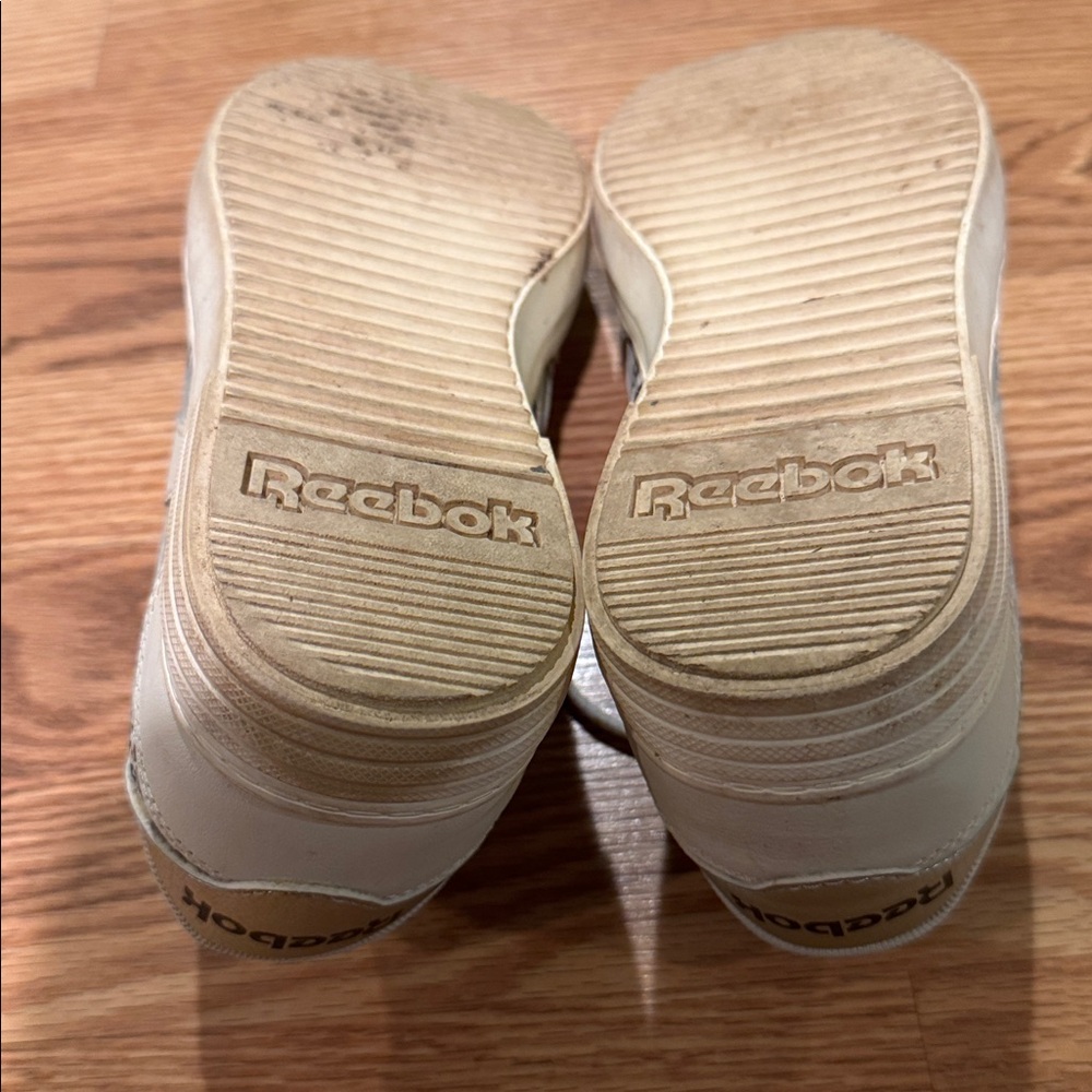 Reebok - Picture 6 of 10